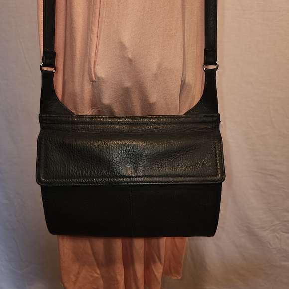 VTG Fossil Black Pebbled Leather Crossbody Shoulder Bag Organizer Flap Purse - Picture 3 of 16